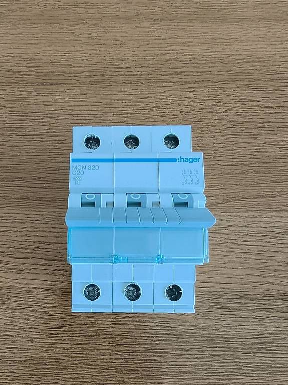 Hager Componenti elettronici: Leitungsschutzschalter Hager LSC 20A MCN 320 – Usato da Neudorf venduto da fab_7tbj