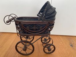 Antiker Puppenwagen