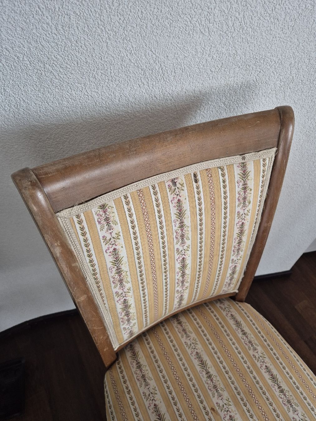 Stühle: Stuhl und Hocker vintage Antike – Gebraucht aus Basel von kam_v6ft 1