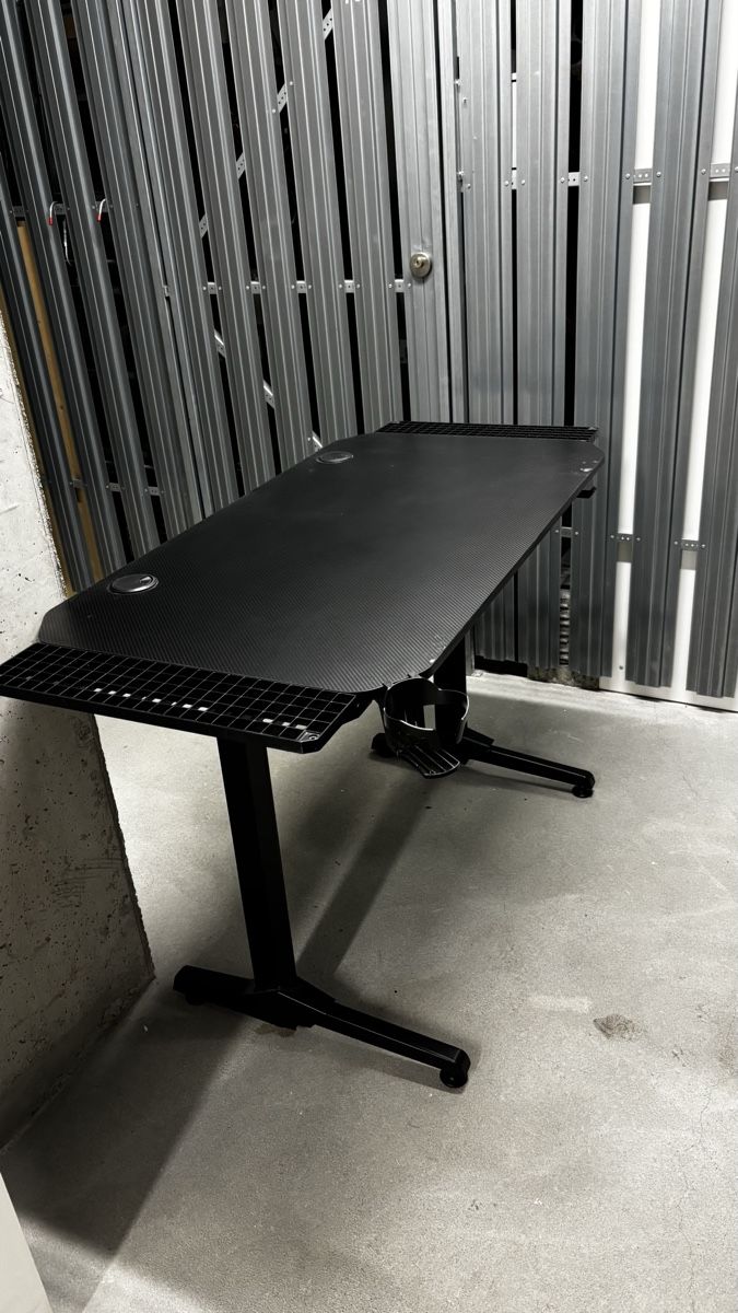 Bureaux: Gaming Tisch – D'occasion à Bülach par BojanaM 2