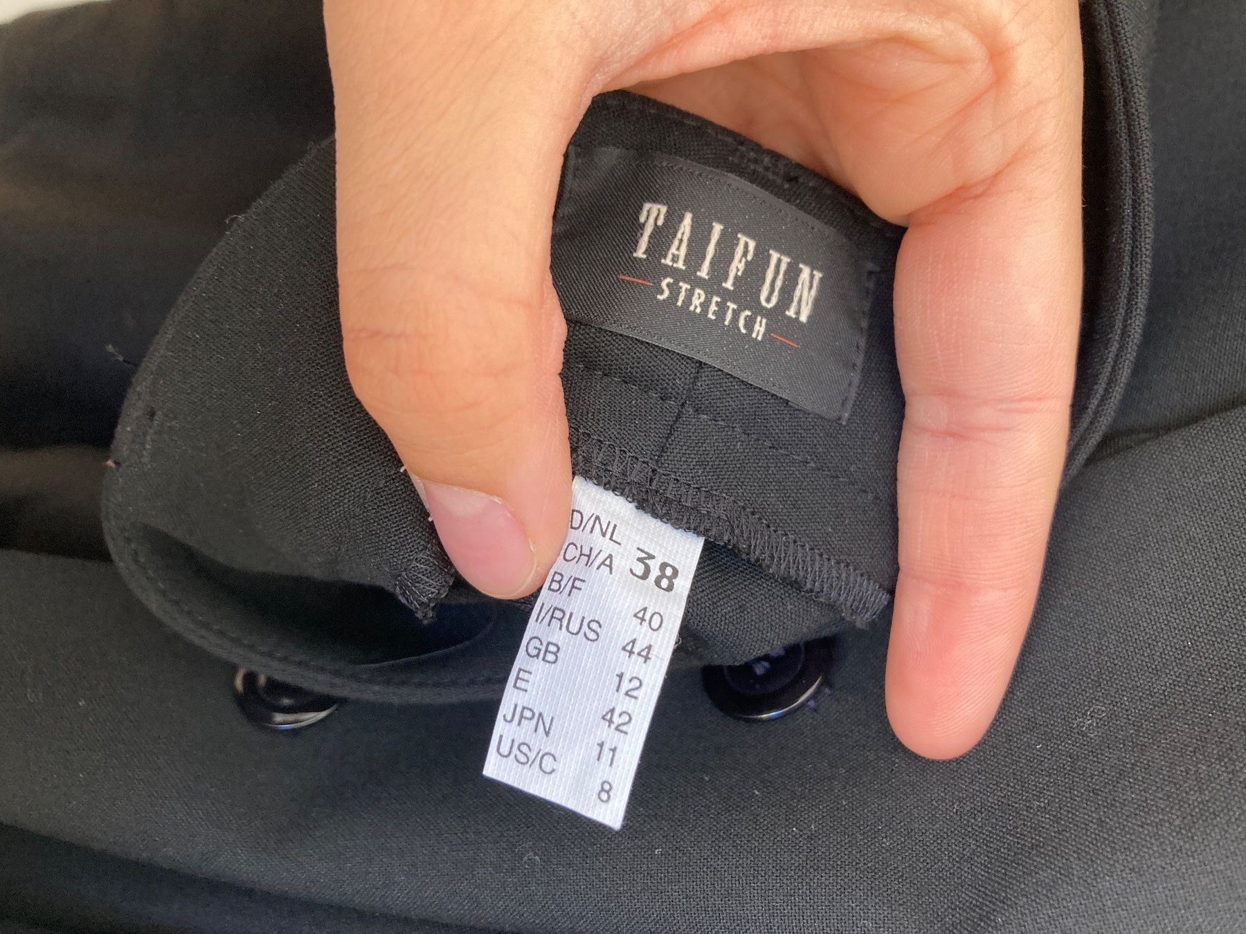 Completi & Tailleur: Anzug Blazer mit Hose Gr 38 – Usato da Zürich venduto da Surprize 2