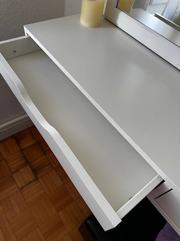 Ikea Tavoli da trucco: Coiffeuse IKEA avec miroir – Nuovo (secondo la descrizione) da Carouge GE venduto da cha_5mk7 2
