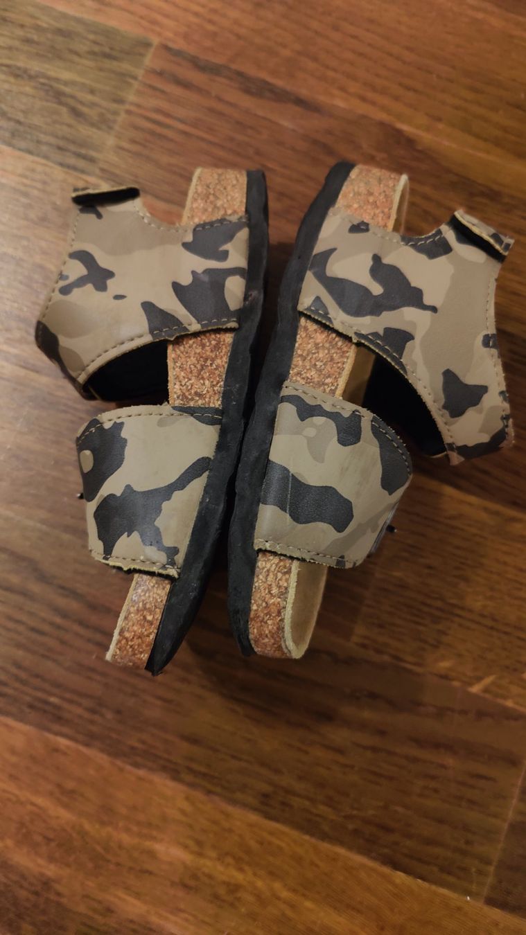 Scarpe per ragazzi: Sandale Kind Gr. 25 – Usato da Dietikon venduto da mike.thorton 1