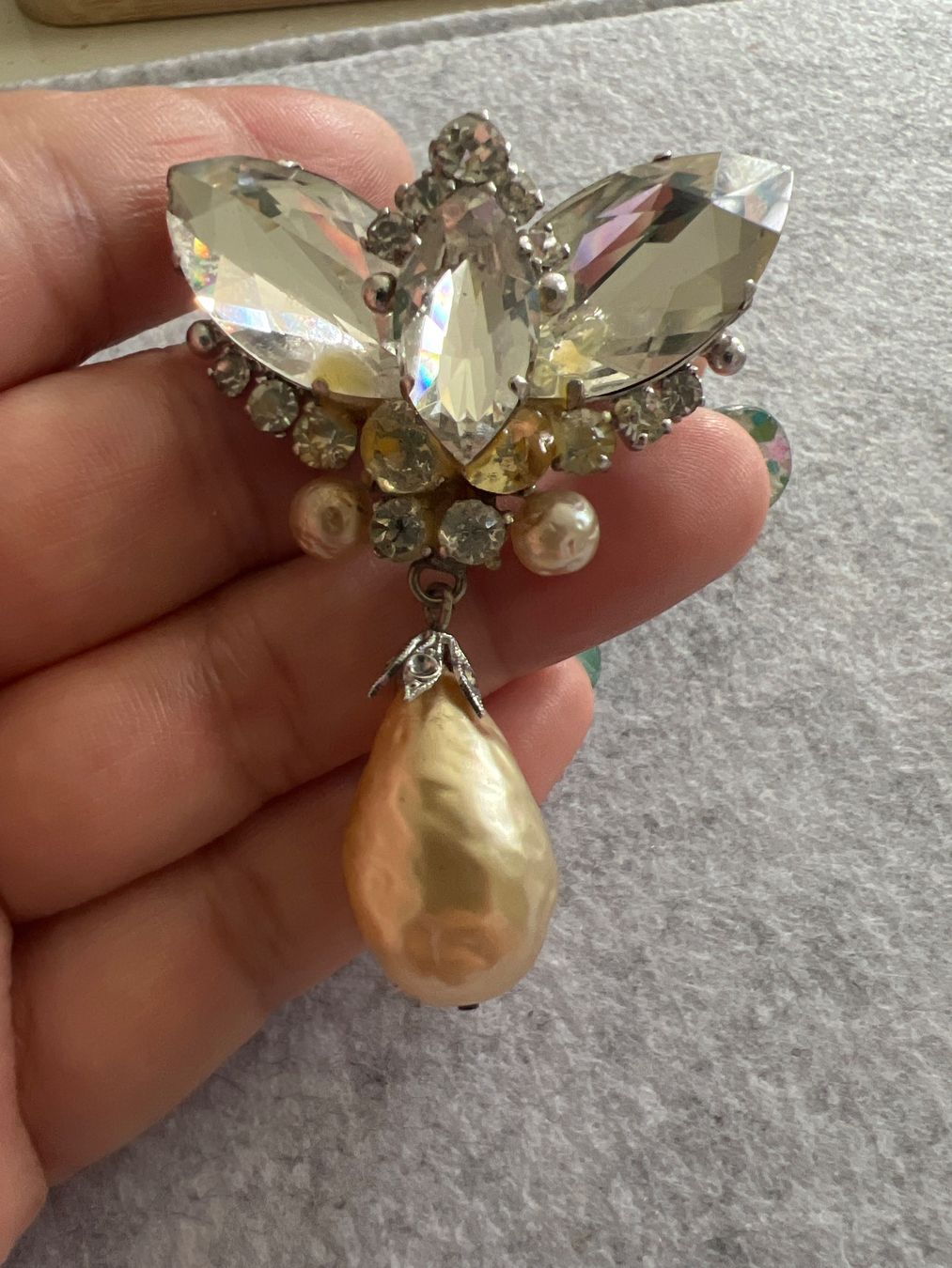 Spille & Fermagli: Alte Brosche mit perlen und Strass – Usato da Uznach venduto da Ya_x7x6 3