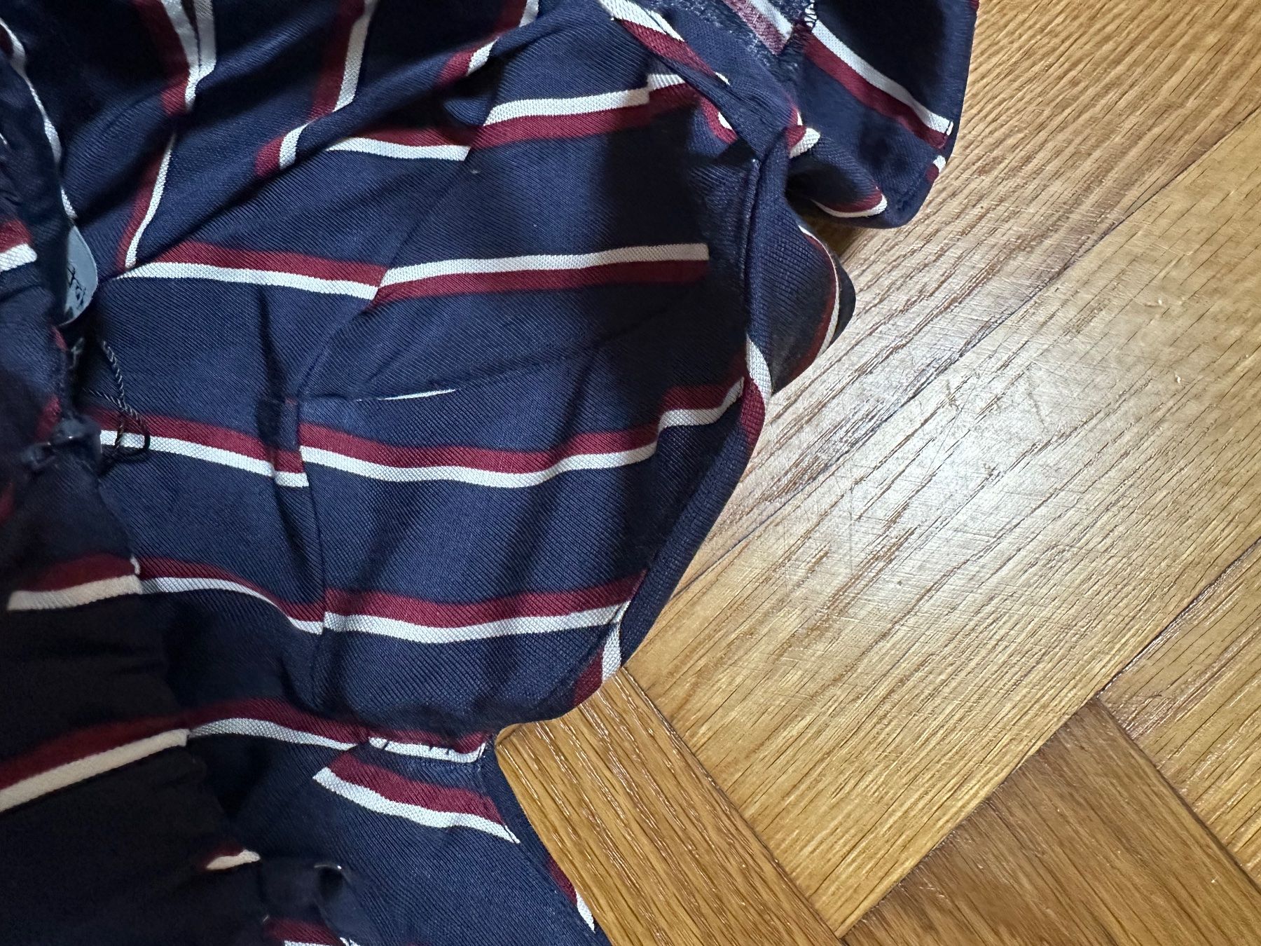 Top: NEU Bardot elegantes Top, schulterfrei – Nuovo e nell'imballaggio originale da Zürich venduto da ong8 7