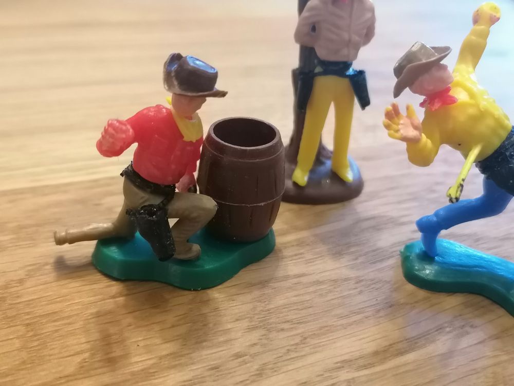Hong Kong Plastik Figuren Cowboys - Ähnlich Timpo 2