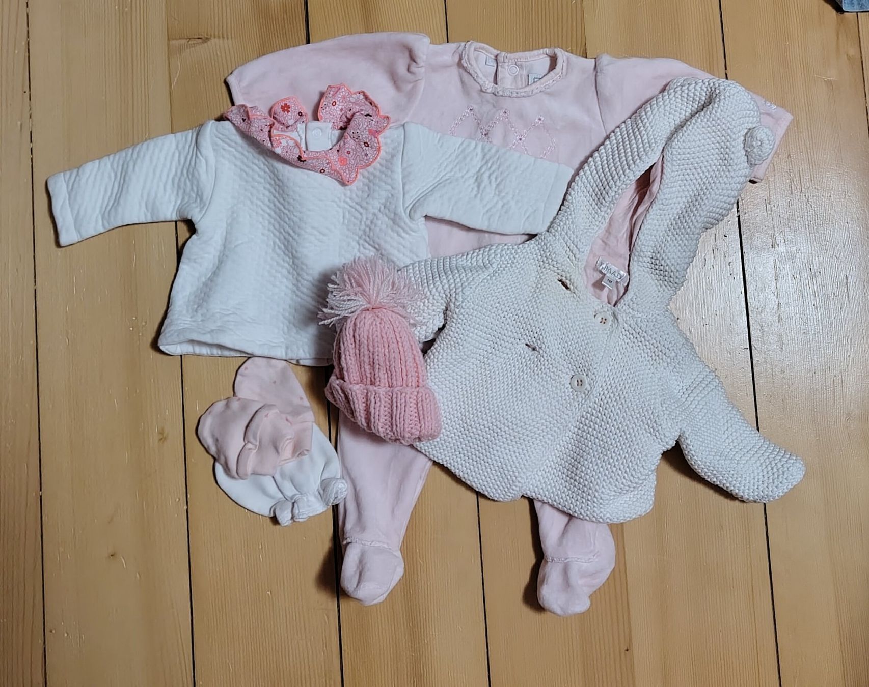 Jacadi Lotti & Set di vestiti: Kleiderpacket Grösse 54 / Habits filles 54 – Usato da Conthey venduto da Dolphin.90 1