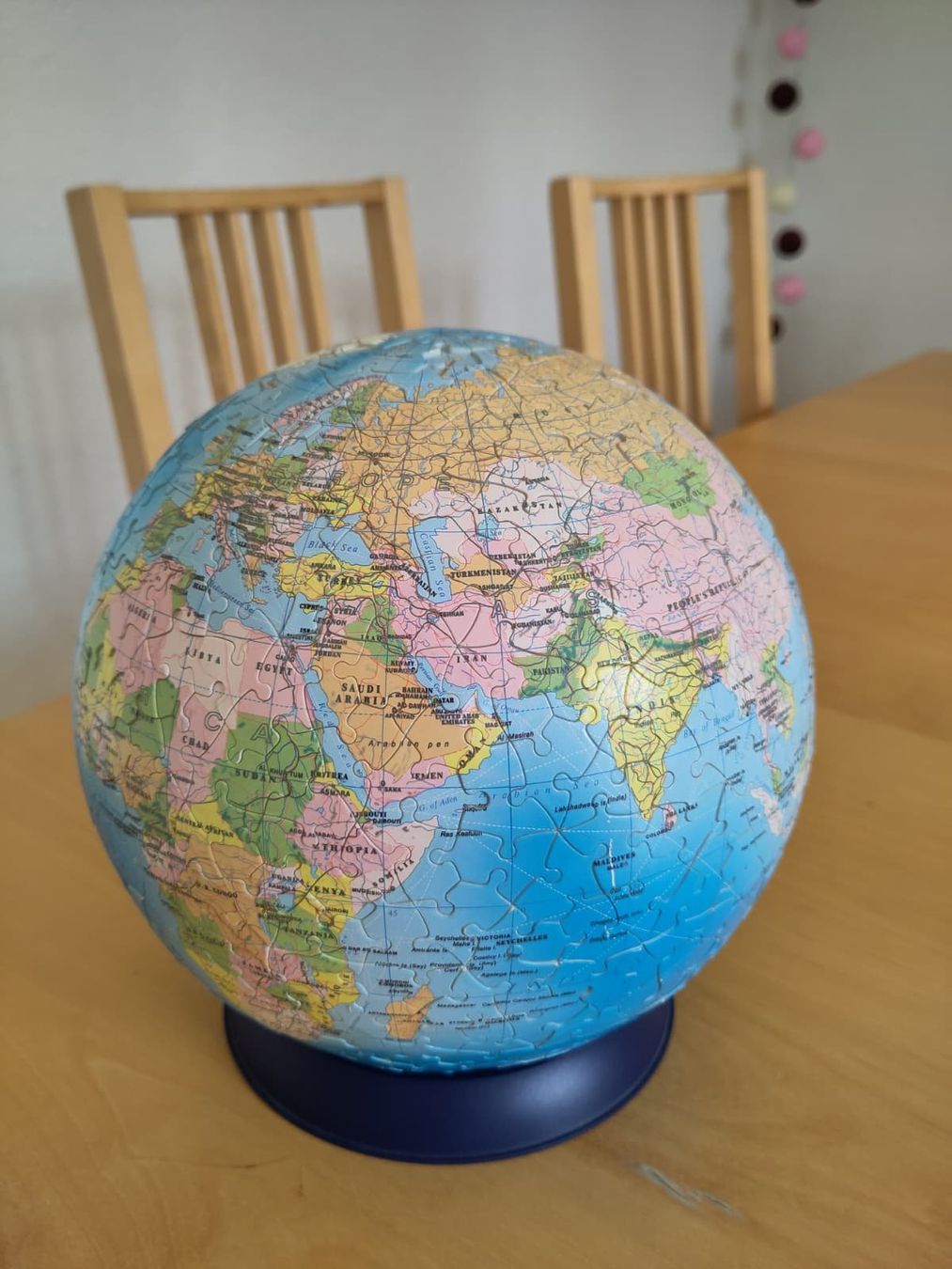 Ravensburger Puzzle: Puzzle Ravensburger globe terrestre – Usato da Aigle venduto da GTZL1