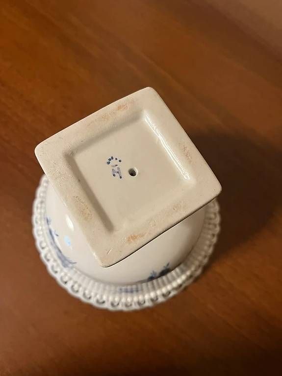 Ciotole:  Coppetta su Piede Capodimonte con Decoro Blu – Usato da Figino venduto da cla_b75f 2