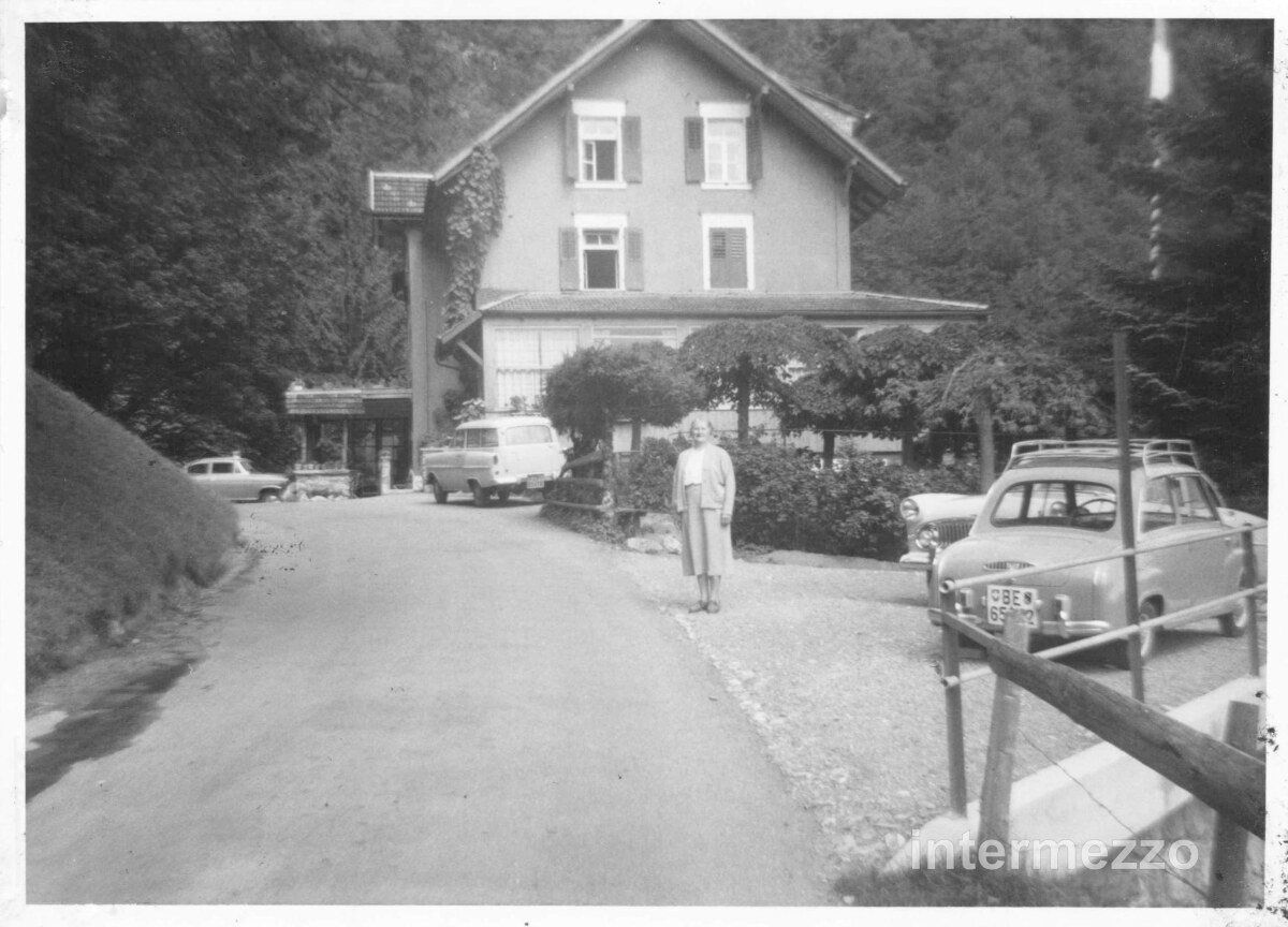 Cartes postales: CH unbekannter Ort // alte Autos Oldtimer – D'occasion à Basel par intermezzo12