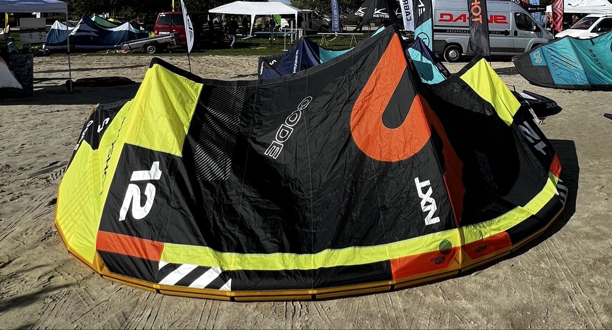 Slingshot Kite: Slingshot Kite Code NXT 12m  – Gebraucht aus Mühlehorn von Vankaa