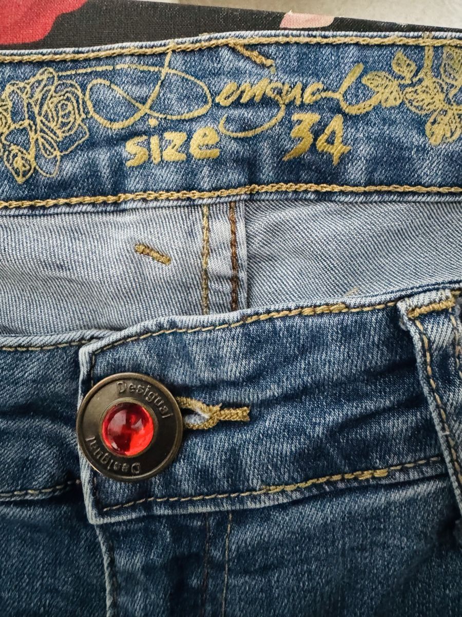 Desigual Jeans: Desigual Jeans Gr. 34,super Passform, Top! – Usato da Pfäffikon SZ venduto da Norina2005 2
