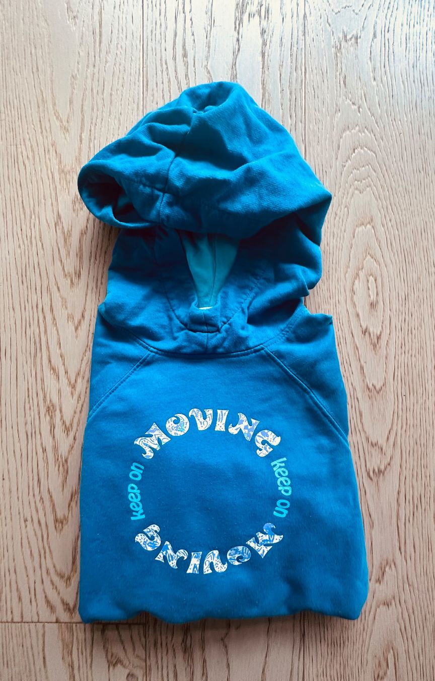 Maglioni & Felpe: Kapuzen Pullover für Mädchen - mit Aufdruck – Usato da Abtwil SG venduto da sinsky_