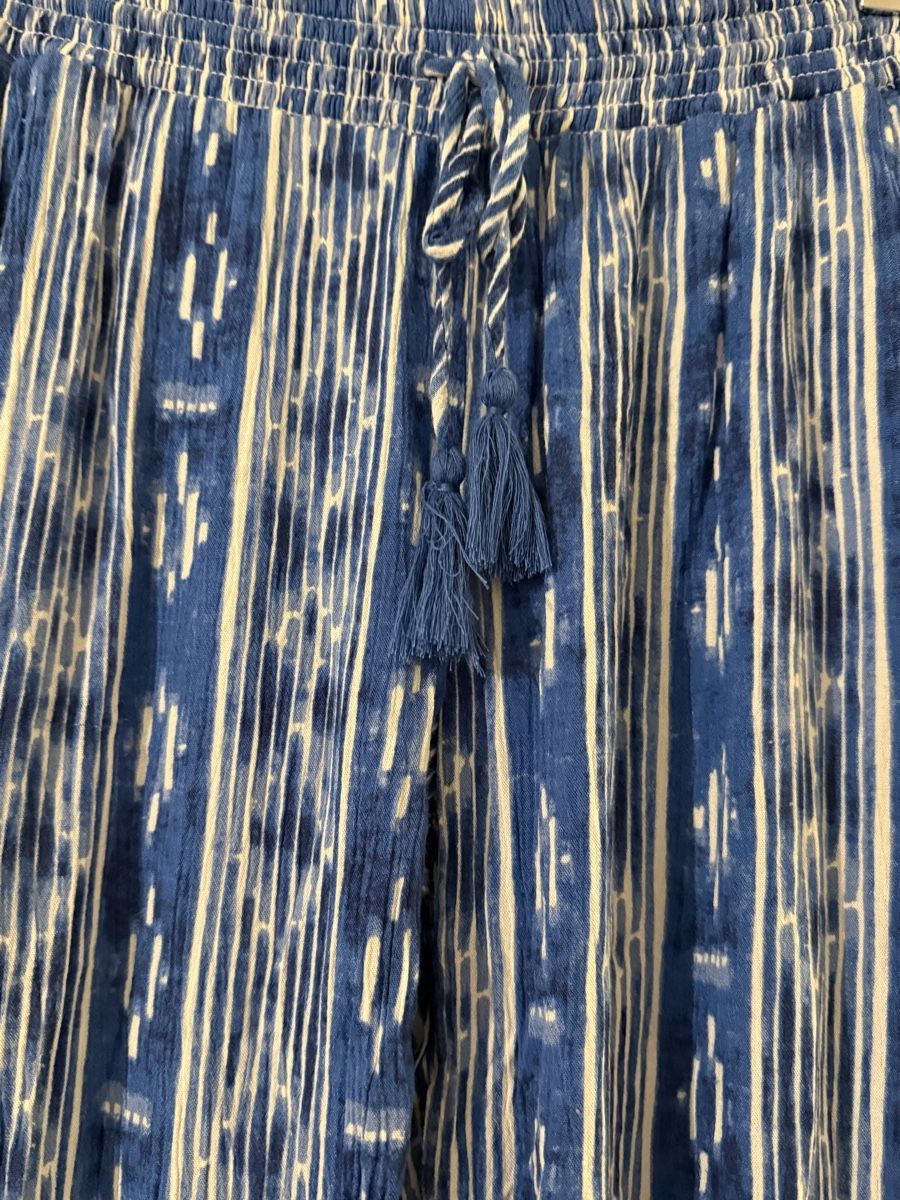 Pantaloni: Blaue Hose mit Muster, Grösse XS – Nuovo (secondo la descrizione) da Basel venduto da zukk_ 2