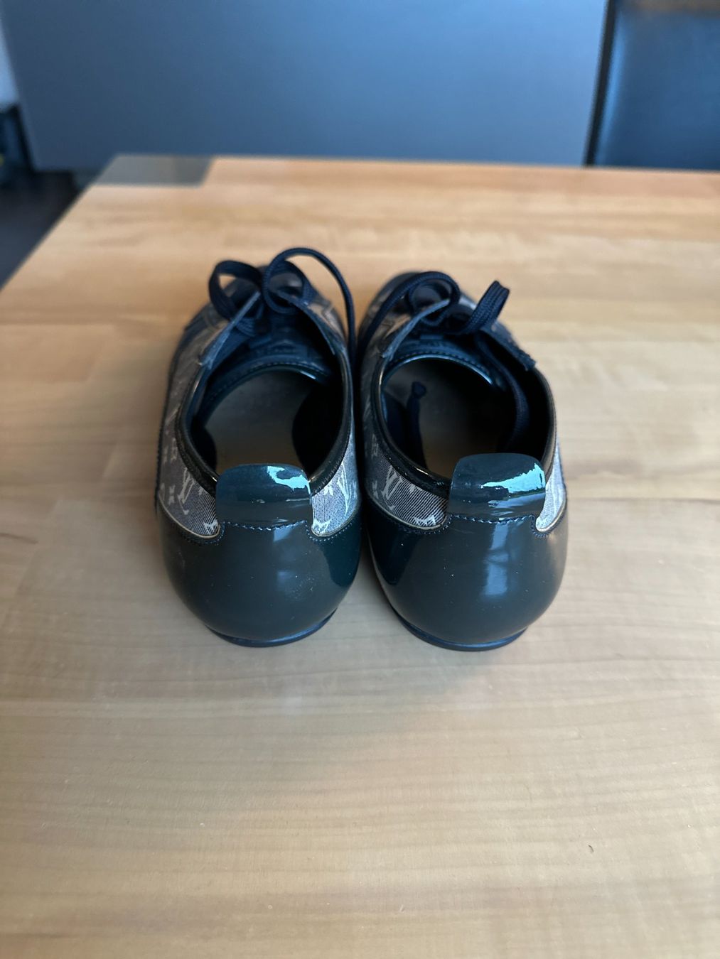 Louis Vuitton Scarpe da donna: Original Louis Vuitton Monogram Sneaker – Nuovo (secondo la descrizione) da Wollerau venduto da Swissmisses 1