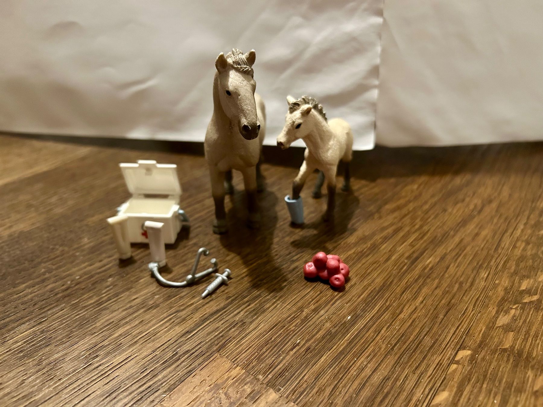 Schleich Giocattoli: Schleich Pferdekrankenstation – Usato da Neftenbach venduto da boskop1