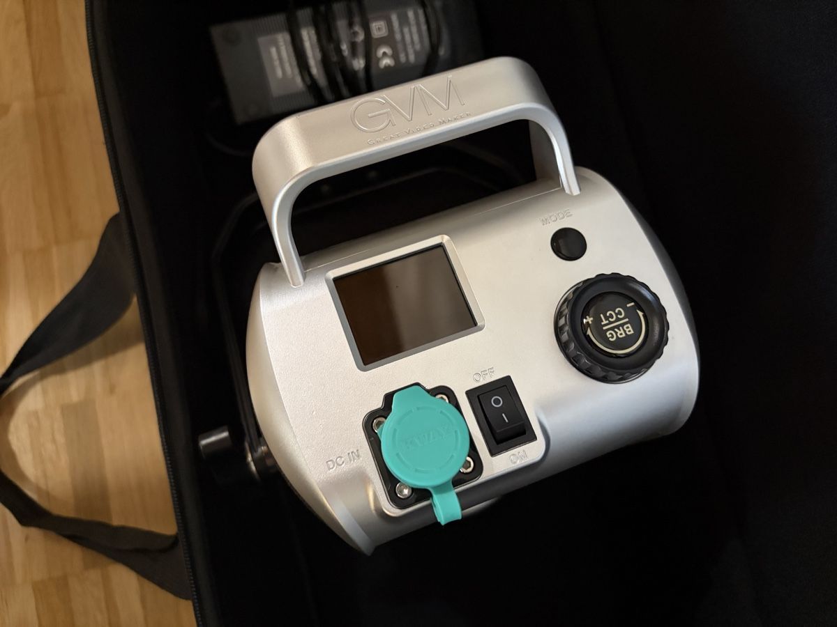 Lampen: GVM Video Licht GVM-SD300D – Gebraucht aus Winterthur von AlienStore 1