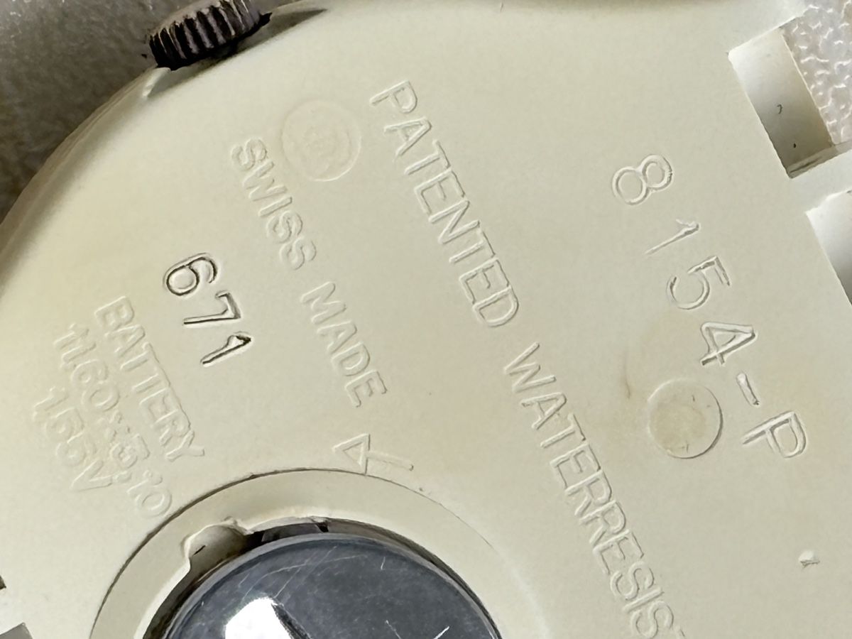 Swatch Orologi: Swatch Uhr mit Datumsanzeige gestreift  – Usato da Grenchen venduto da chththl 7