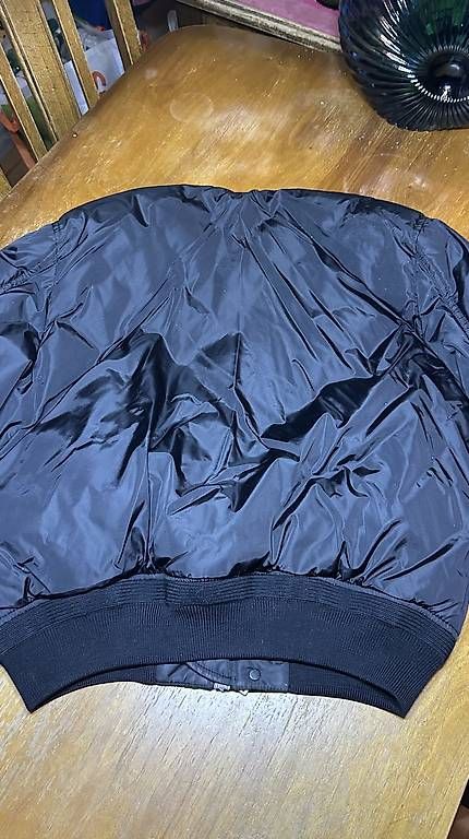 Giacche: Moncler Bomberjacke Schwarz  – Usato da Zug venduto da Louis.H63 3