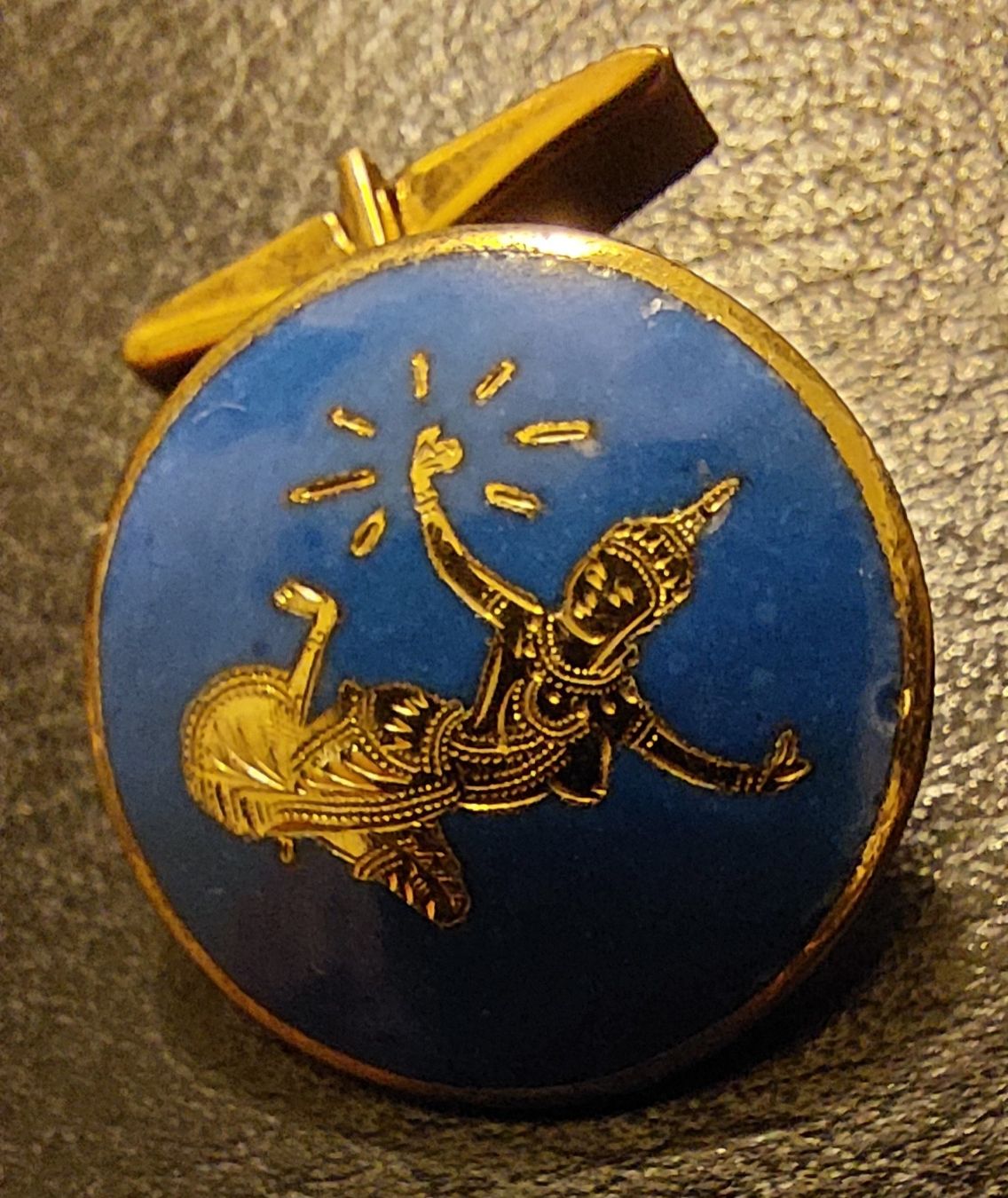 Ein Paar antike thailändische Manschettenknöpfe in Siam Gold (Gebraucht ...