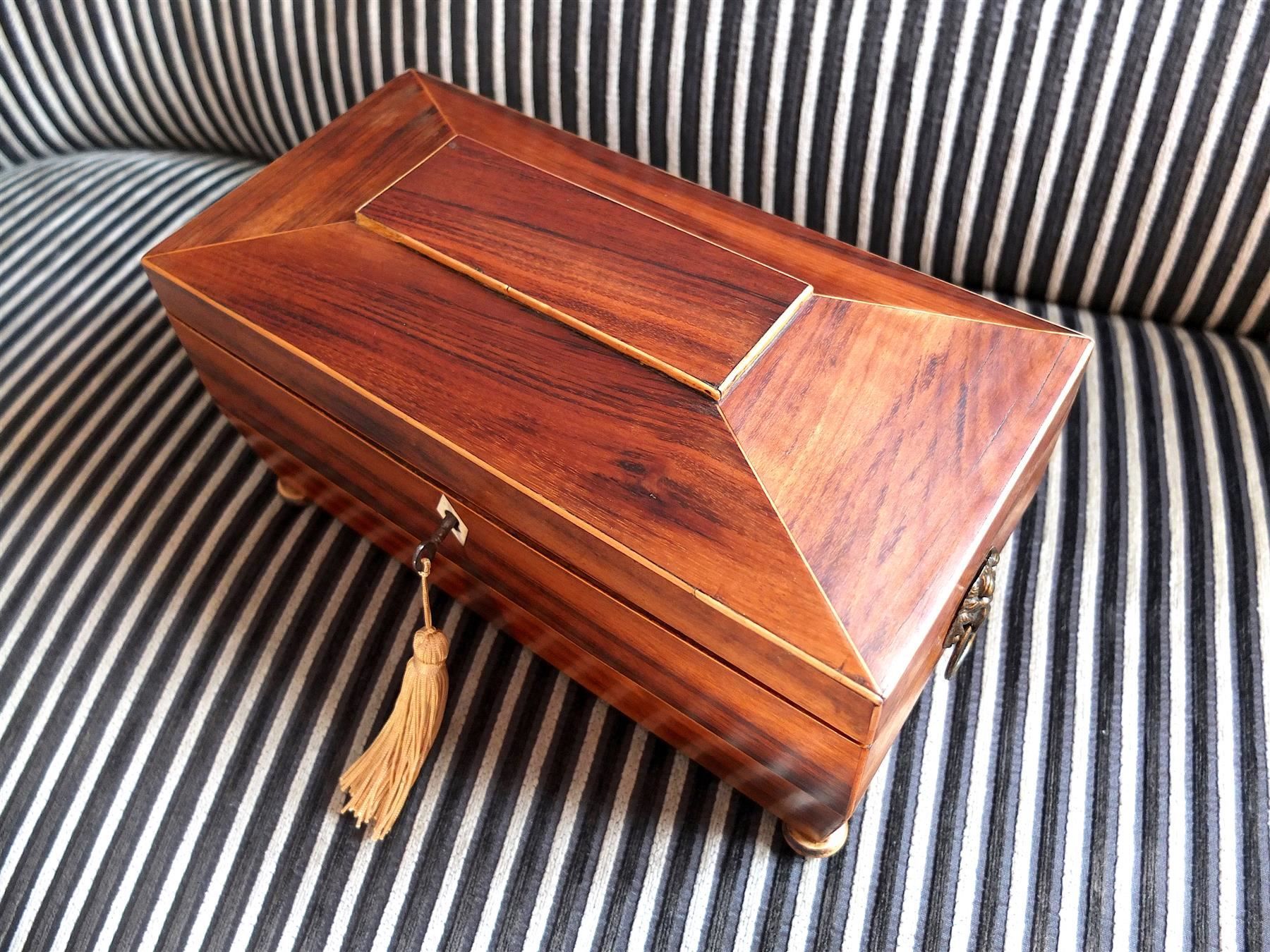 Barattoli: B0115 Tea Caddy/Tee-Schatulle mit Löwenköpfen Regency ~1820 – Usato da Horgen venduto da Antiqueboxes 7