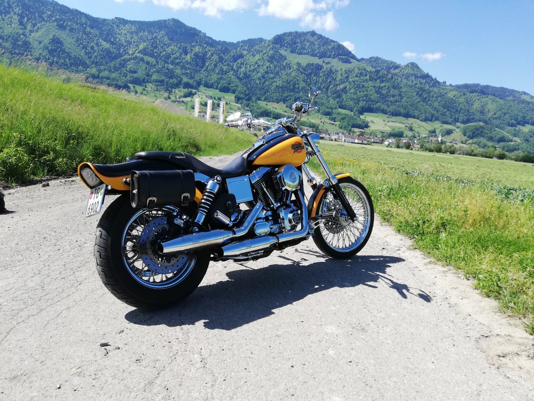 Harley-Davidson Chopper: Gepflegte Wide Glide sucht ein neues Zuhause – Usato da Hefenhofen venduto da Tino2803 2