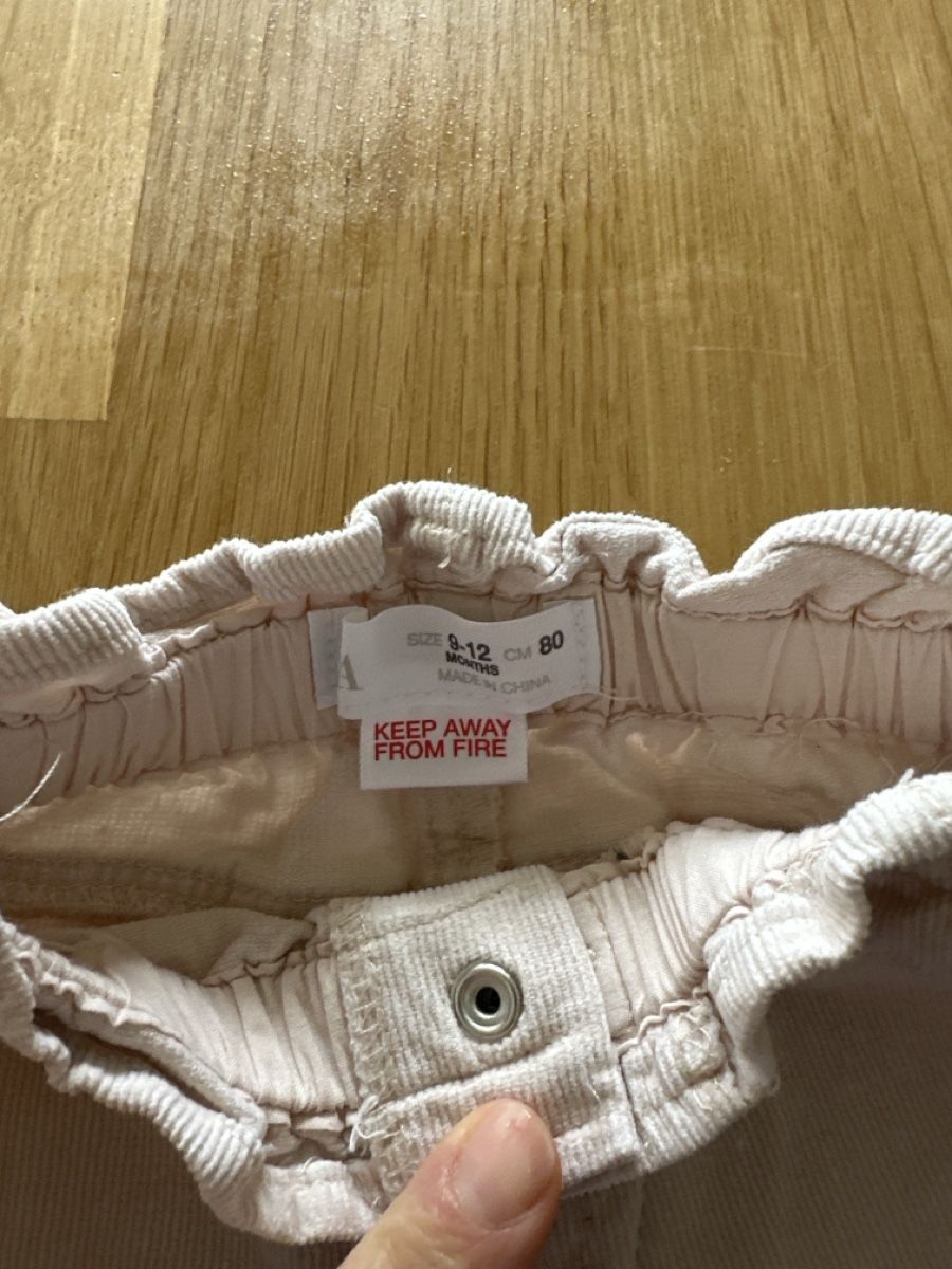 Zara Pantaloni: Zara Hose grösse 80 – Usato da Bern venduto da Tana31 1