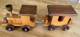 Holzzug Lokomotive mit Wagen Holz