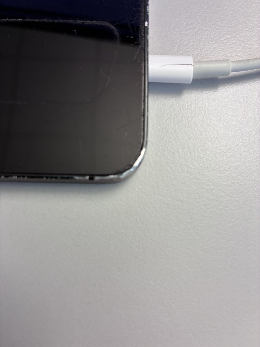 Apple Telefoni cellulari / Smartphones: iPhone 13 mini 128GB defekt – Difettoso da Yverdon-les-Bains venduto da Taikonauten 3