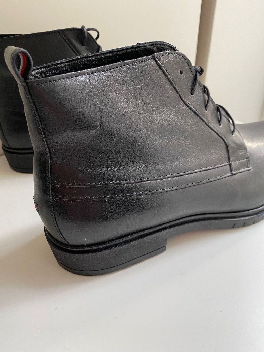Tommy Hilfiger Scarpe da uomo: TOMMY HILFIGER FLEXIBLE DRESSY BOOT, 45 – Nuovo e nell'imballaggio originale da Luzern venduto da falena01 4
