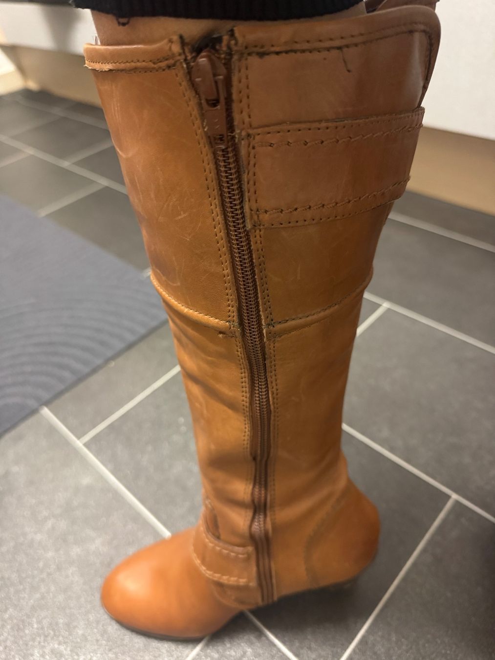 Scarpe da donna: Braune Lederstiefel Gr. 35  Winter Herbst – Usato da Frenkendorf venduto da Style365 3