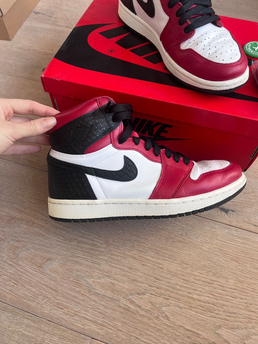 Jordan Scarpe da uomo: Jordan 1 Satin Snake – Usato da Wettingen venduto da emi_8ql9 1