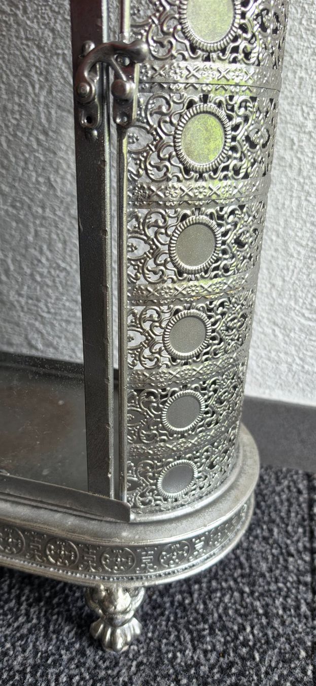 Globus Laternen: 3x Lanternes décoratives metal argent stile maroc – Gebraucht aus La Neuveville von Clb29 3