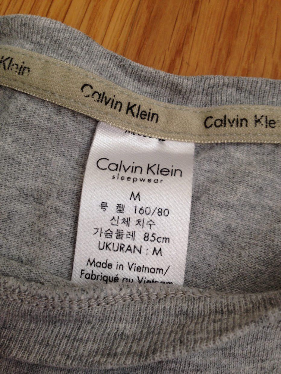 Calvin Klein T-shirt: Shirt Calvin Klein – Usato da Dübendorf venduto da Fip05 2