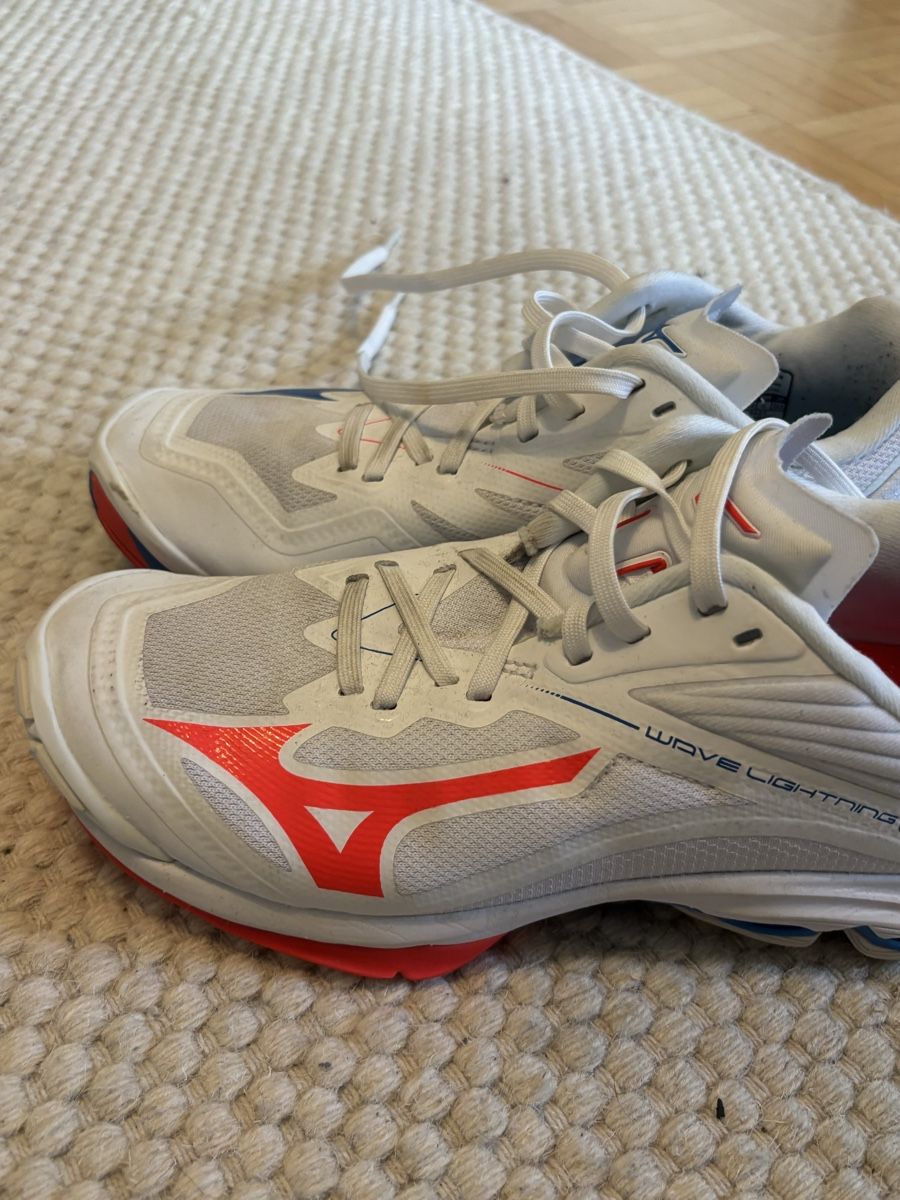 Mizuno Chaussures femmes: Hallenschuh Mizuno – Neuf (Voir description) à Winterthur par nicolaparpan 1