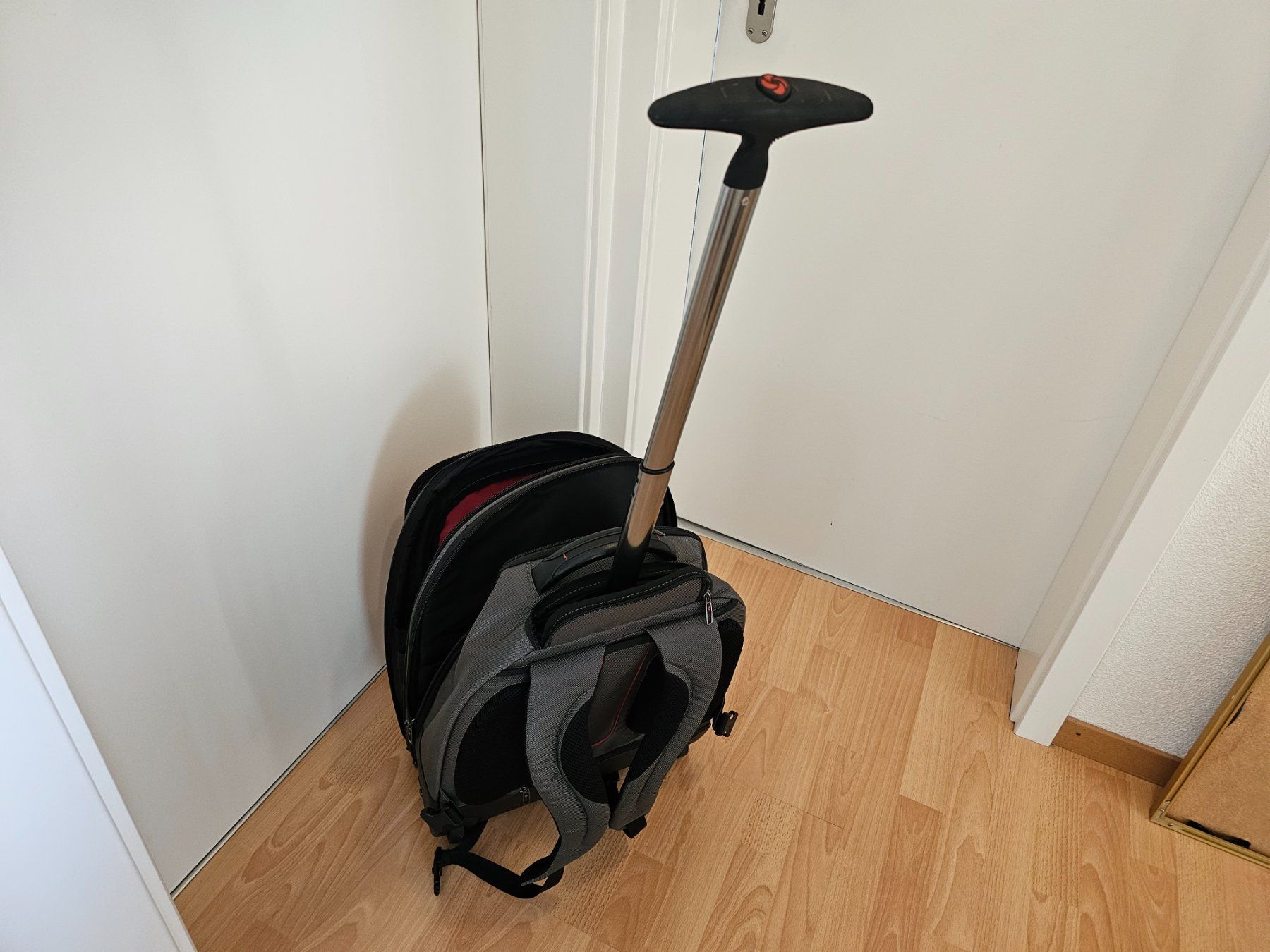 Valises & Sacs: Samsonite Business  Backback mit Rollen – Neuf (Voir description) à Starrkirch-Wil par easygo13