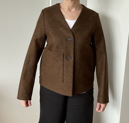 Nie getragene Übergangsjacke von COS, Grösse 34