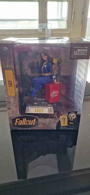 Figuren:  Fallout Action Figure Lucy 15 cm – Gebraucht aus Birr von eisnov95