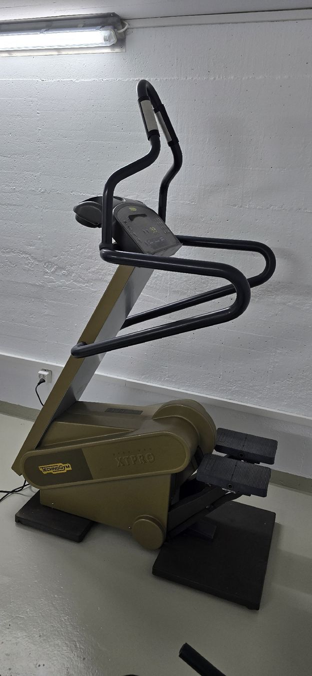 Hometrainer: XTPRO STEP 600 Crosstrainer gebraucht  – Gebraucht aus Utzenstorf von Saxigeorge 1