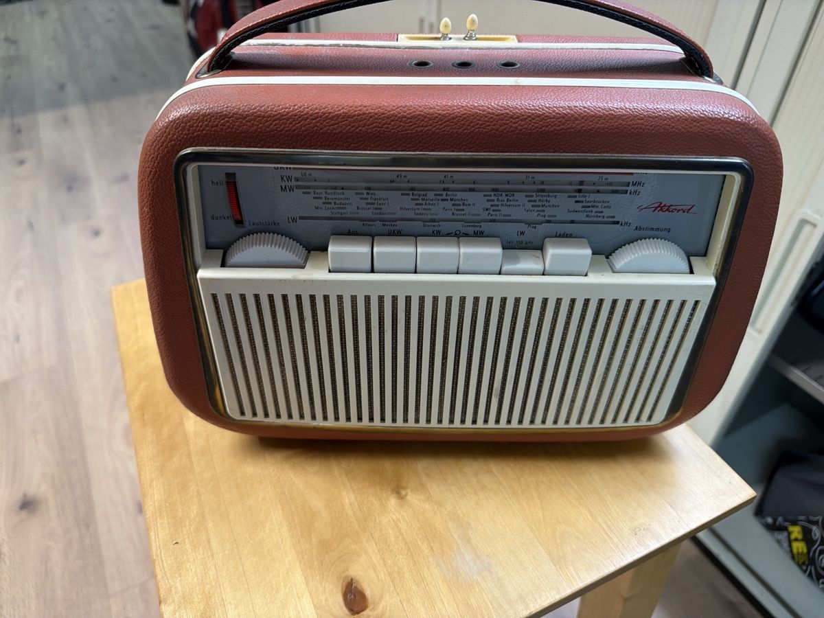 Radio: Radio vintage Accord anni '60, – Usato da basel venduto da Swiss._.1978
