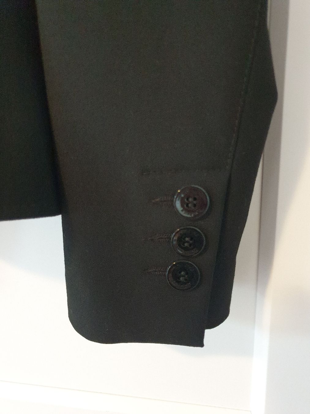 S.Oliver Anzüge & Kostüme: Schwarzer Blazer von S.Oliver, neuwertig, Grösse 36/S – Gebraucht aus Steffisburg von Blue_bj5g 2