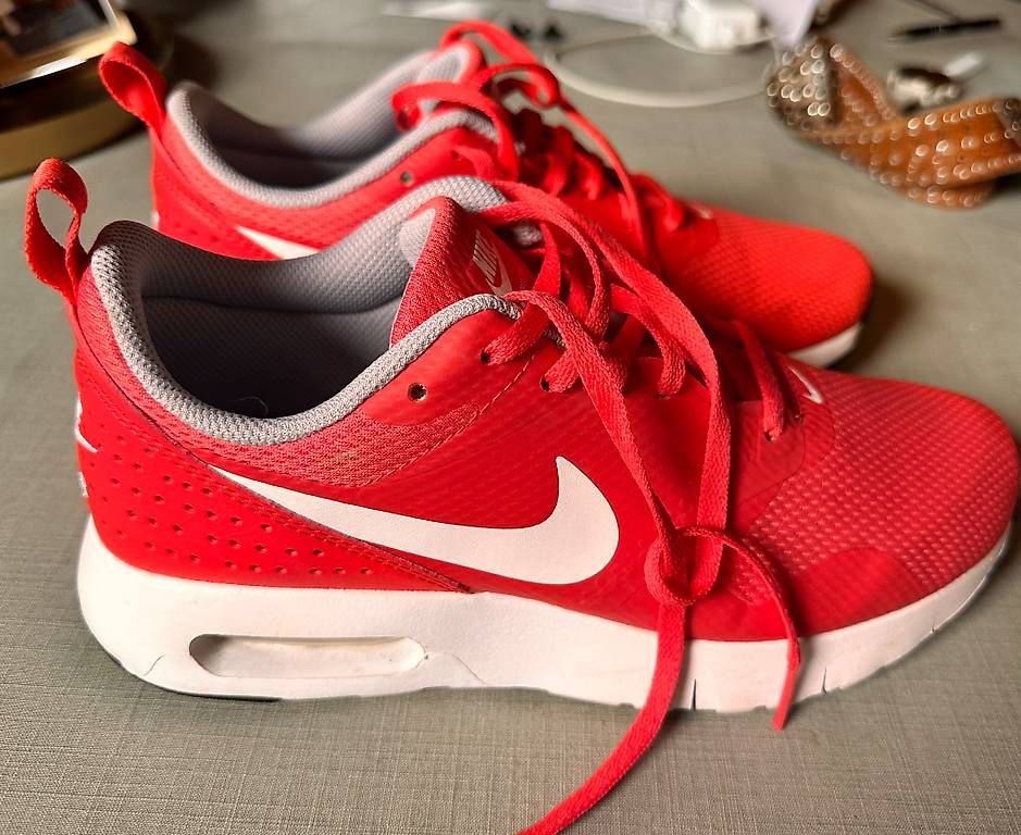 Scarpe da donna: Nike Air Schuh Damen Grösse 38.5  – Usato da Laax GR venduto da InKrisEnd23 1