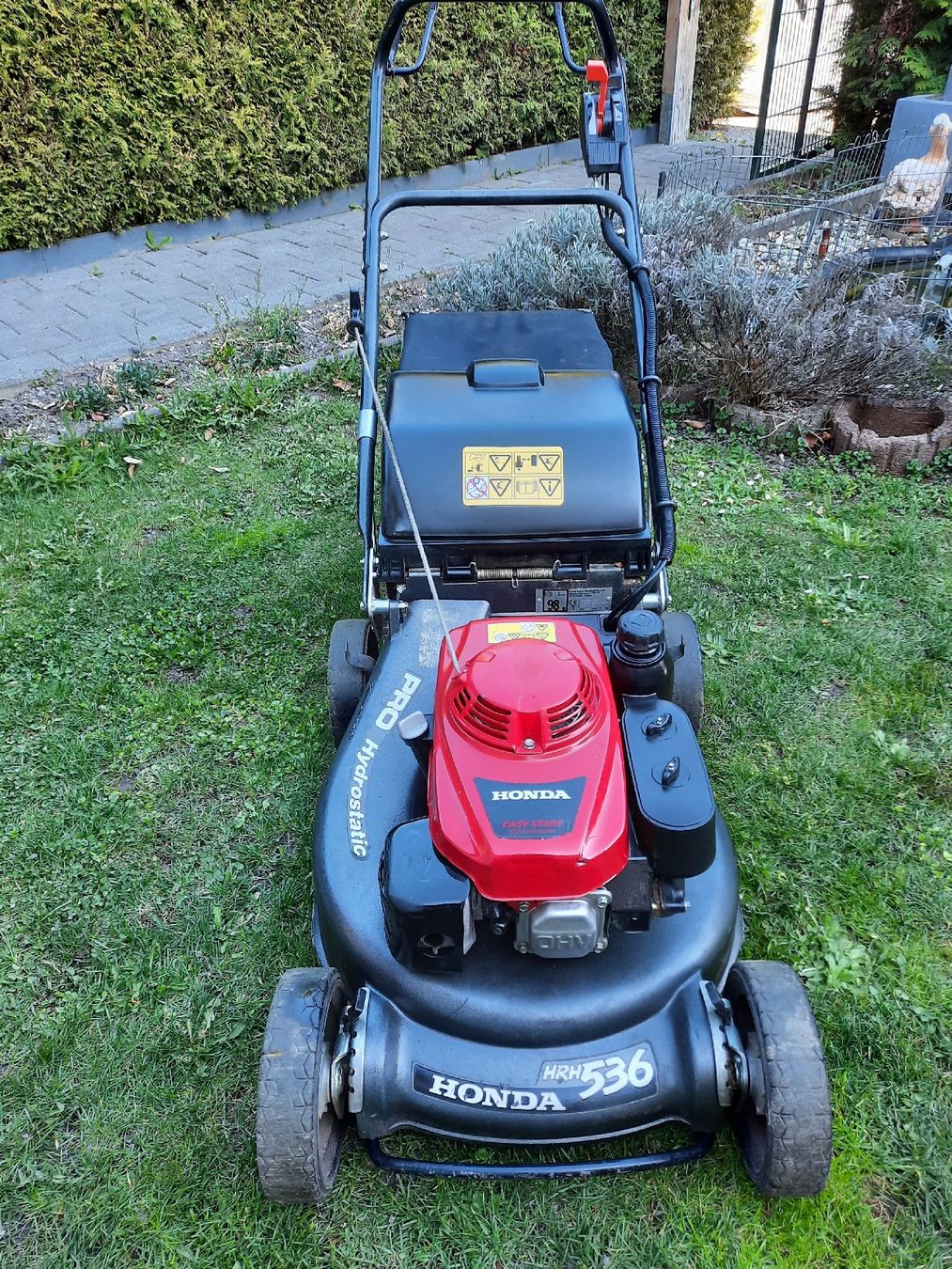 Honda Rasenmäher: Honda Rasenmäher HRH 536 HX  Hydrostatic – Gebraucht aus Seewis-Schmitten von  3