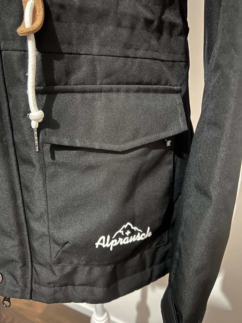 Alprausch Jacken: Alprausch-Jacke Grösse 36 - neuwertig – Neu (gemäss Beschreibung) aus Dübendorf von miiiRo 1
