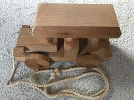 Stabiler Traktor zum Ziehen (Buchenholz)
