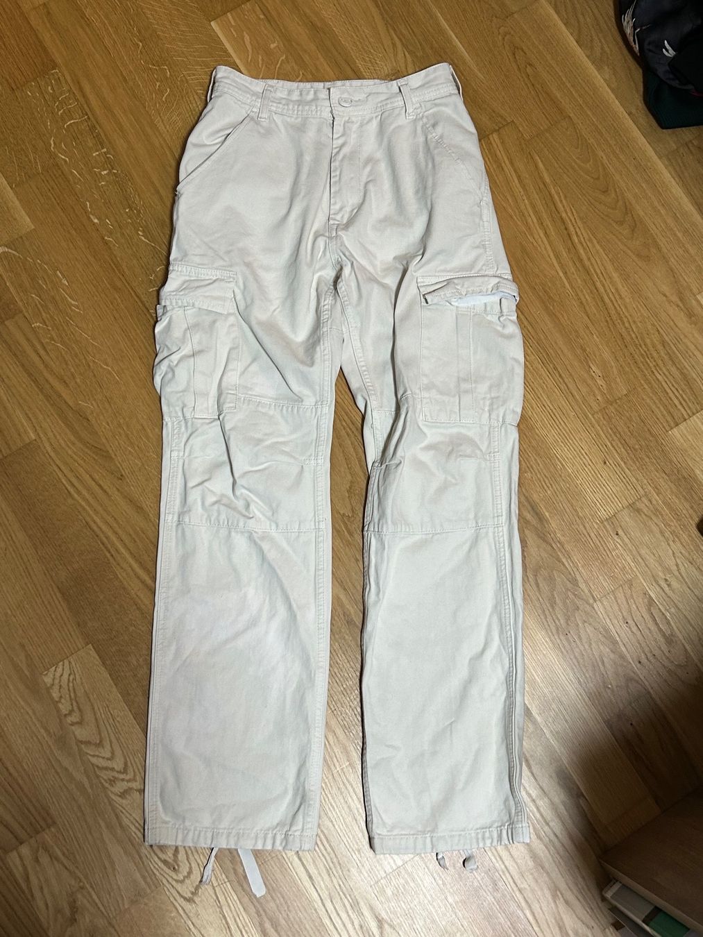 Pantaloni: BEIGE CARGOHOSEN – Nuovo (secondo la descrizione) da Luzern venduto da Suneha 5