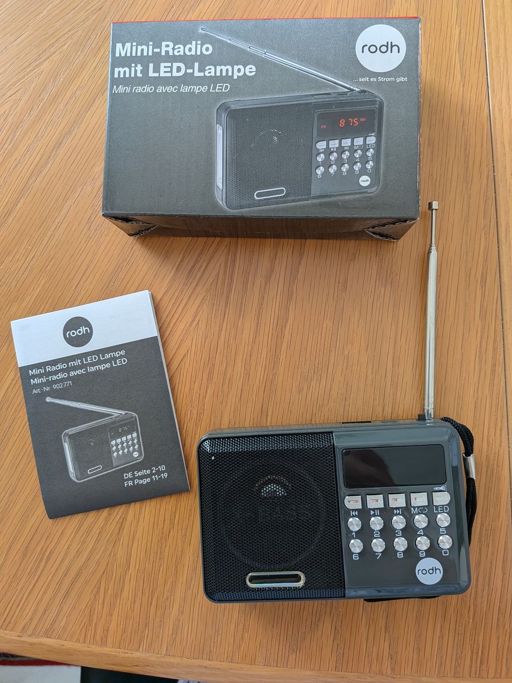 Radios: Mini-Radio mit LED-Lampe – Neuf avec emballage d'origine à Wädenswil par Mamacita60