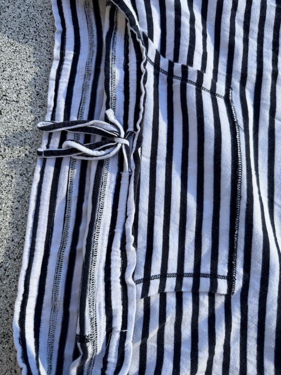 Tops: Pull à capuche bleu & blanc – Gebraucht aus Ovronnaz von Justine96 5