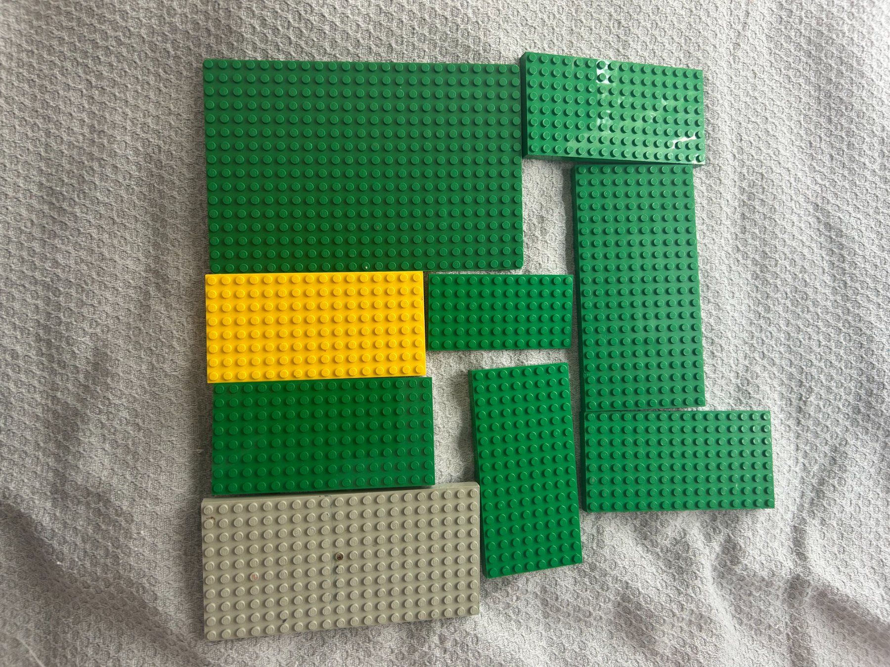 Lego Giocattoli: 9 ganz grosse Lego Platten – Usato da Volketswil venduto da Daniel68ernst