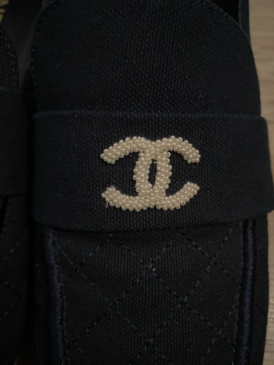 Chanel Scarpe da donna: Mocassins Chanel, taille 41 – Usato da Corsier GE venduto da tanamera 2